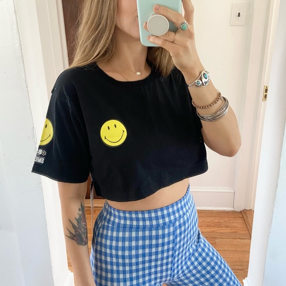 Dolls Kill Tops - BSR By Samii Ryan Smiley Face Black Cropped Tee Size Medium